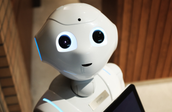 Nowoczesne technologie w produkcji i usługach – branża, która wyznacza kierunek uczenia się przez całe życie