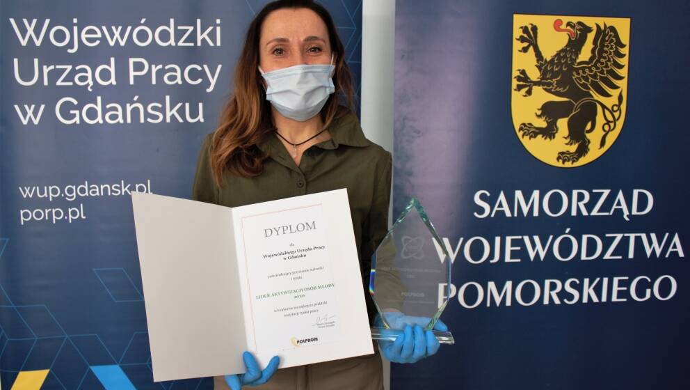 Statuetki i medale za działania dla młodzieży – wśród liderów 7 urzędów pracy z Pomorza