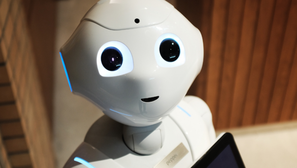 Nowoczesne technologie w produkcji i usługach – branża, która wyznacza kierunek uczenia się przez całe życie